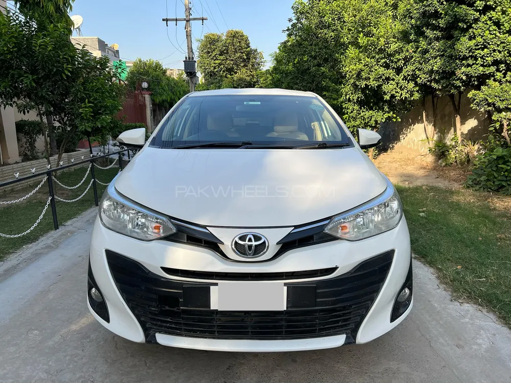 Toyota Yaris Sedan 2020 for Sale in Lahore Image-1