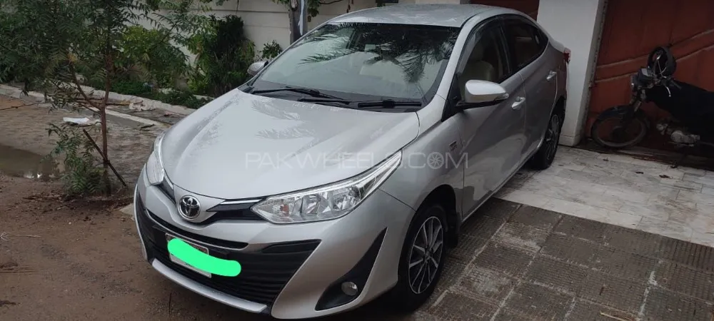 Toyota Yaris Sedan 2021 for Sale in Karachi Image-1