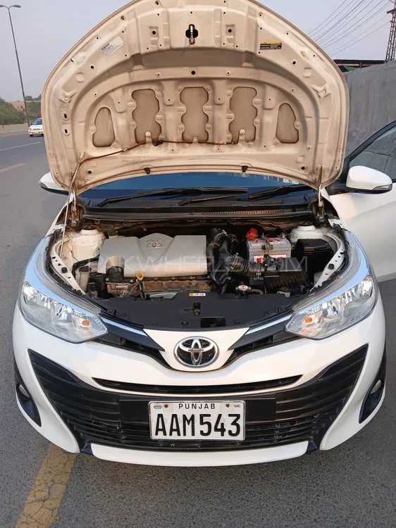 Toyota Yaris Sedan 2020 for Sale in Lahore Image-1