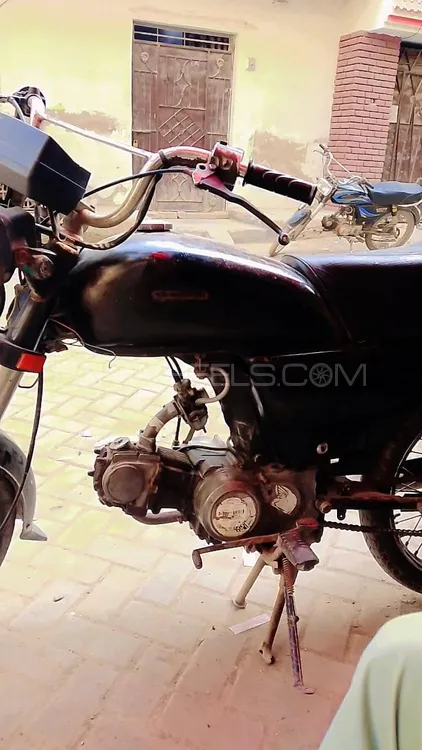 Unique Xtreme UD 70 2009 for Sale Image-1