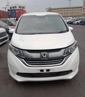 Honda Freed Hybrid B  2024