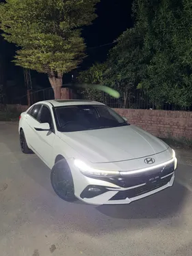 Hyundai Elantra Hybrid 2024