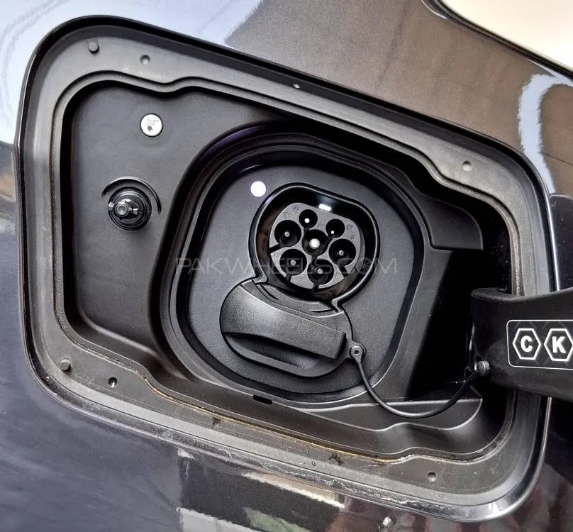 BMW i5 2025 for Sale in Karachi BMW i5 2025 for Sale in Karachi Image-16