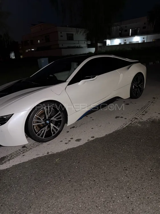 BMW i8 2015 for Sale in Islamabad BMW i8 2015 for Sale in Islamabad Image-2