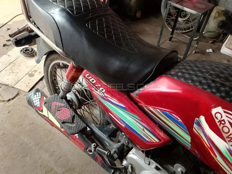 کراؤن CR 70 HD Plus 2011 for Sale Image-1