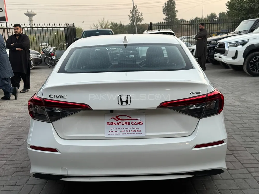 Honda Civic 2022 for Sale in Islamabad Honda Civic 2022 for Sale in Islamabad Image-5