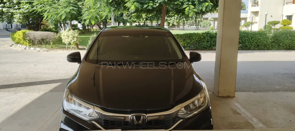 Honda Grace Hybrid 2021 for Sale in Karachi Image-1