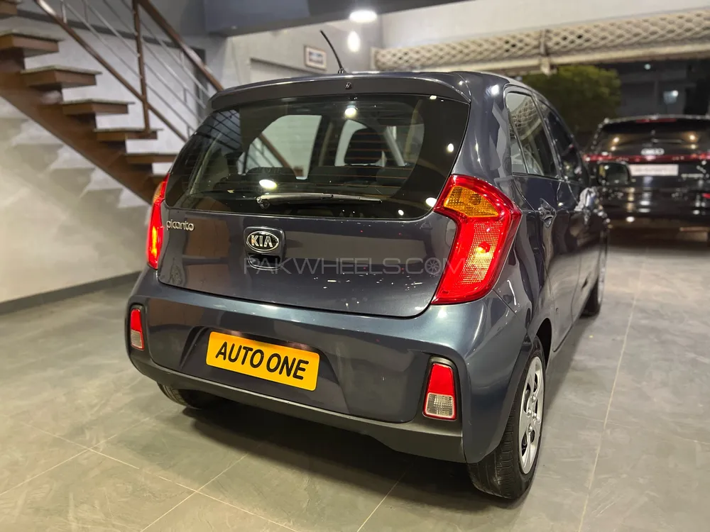 KIA Picanto 2023 for Sale in Karachi KIA Picanto 2023 for Sale in Karachi Image-5