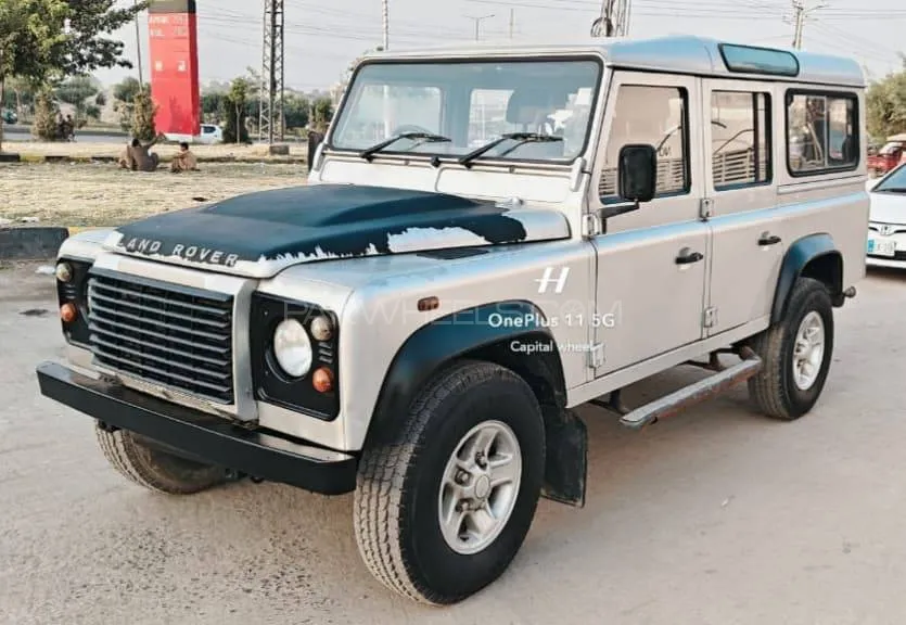 Land Rover Defender 2010 for Sale in Islamabad Image-1