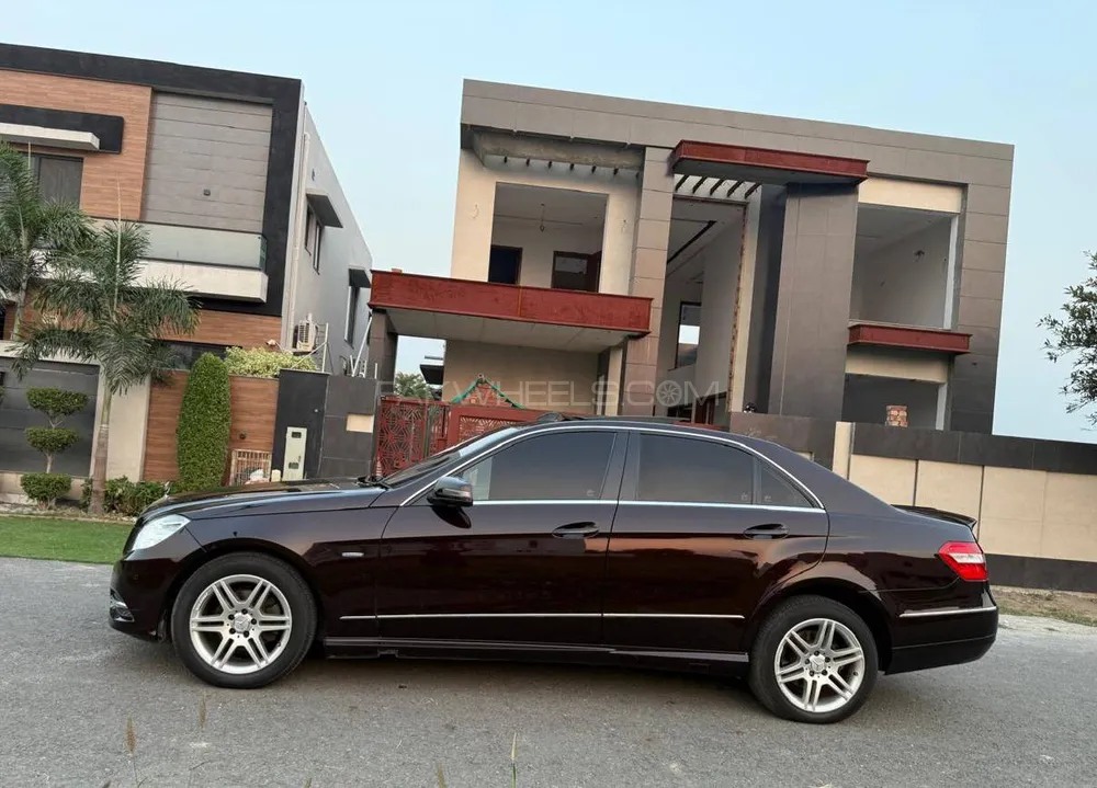 مرسڈیز بینز ای کلاس 2011 for Sale in لاہور مرسڈیز بینز ای کلاس 2011 for Sale in لاہور Image-6