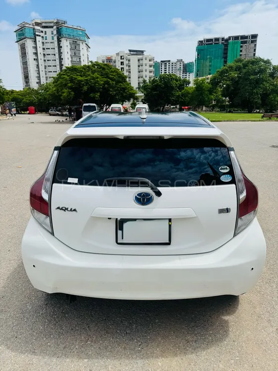 Toyota Aqua 2015 for Sale in Karachi Image-1