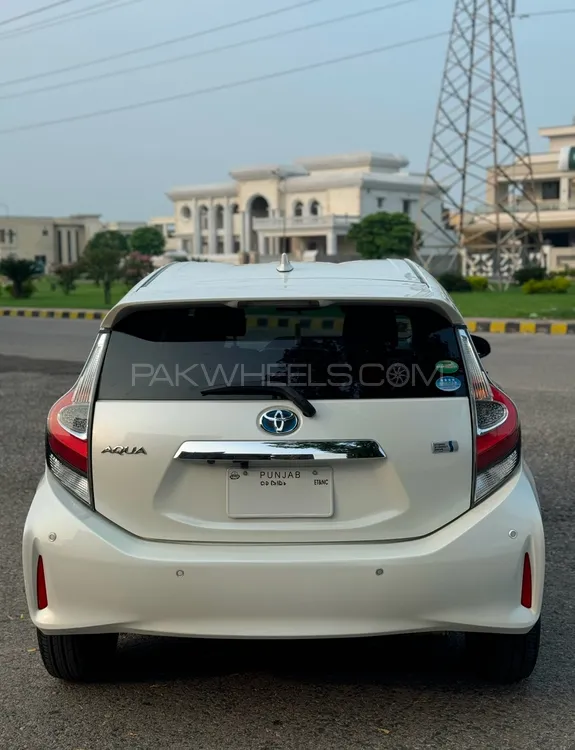 Toyota Aqua 2019 for Sale in Gujranwala Image-1
