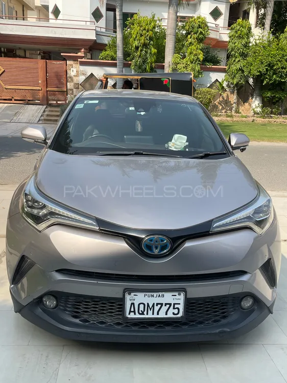 Toyota C-HR 2017 for Sale in Lahore Image-1
