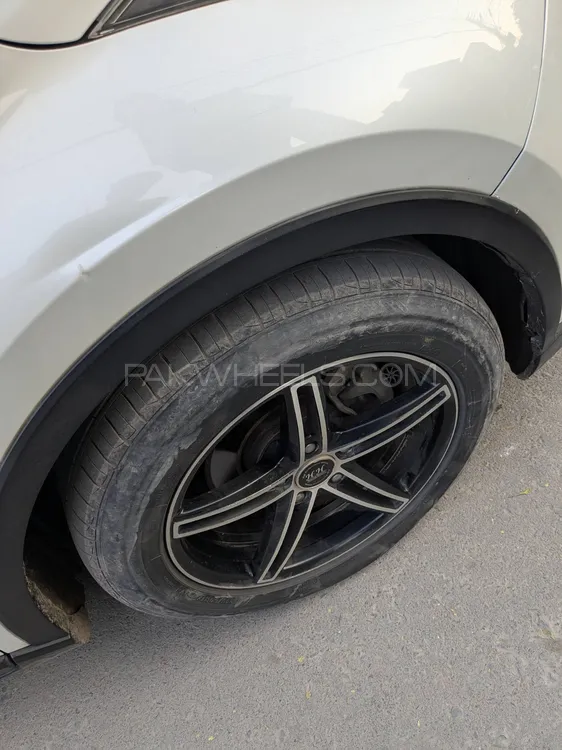 ٹویوٹا سی-ایچ آر 2018 for Sale in فیصل آباد ٹویوٹا سی-ایچ آر 2018 for Sale in فیصل آباد Image-11