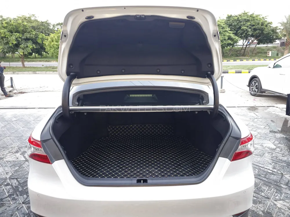 Toyota Camry 2018 for Sale in Islamabad Toyota Camry 2018 for Sale in Islamabad Image-13