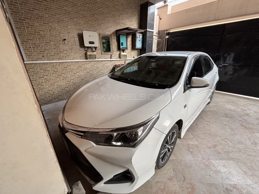 Toyota Corolla 2018 for Sale in Faisalabad Image-1