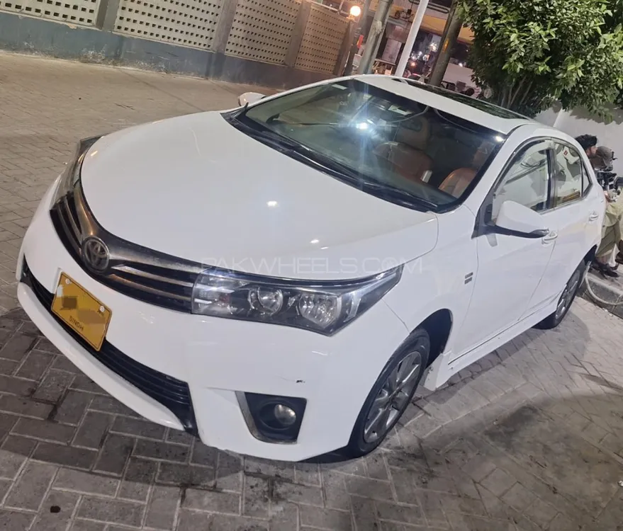 Toyota Corolla 2016 for Sale in Karachi Image-1