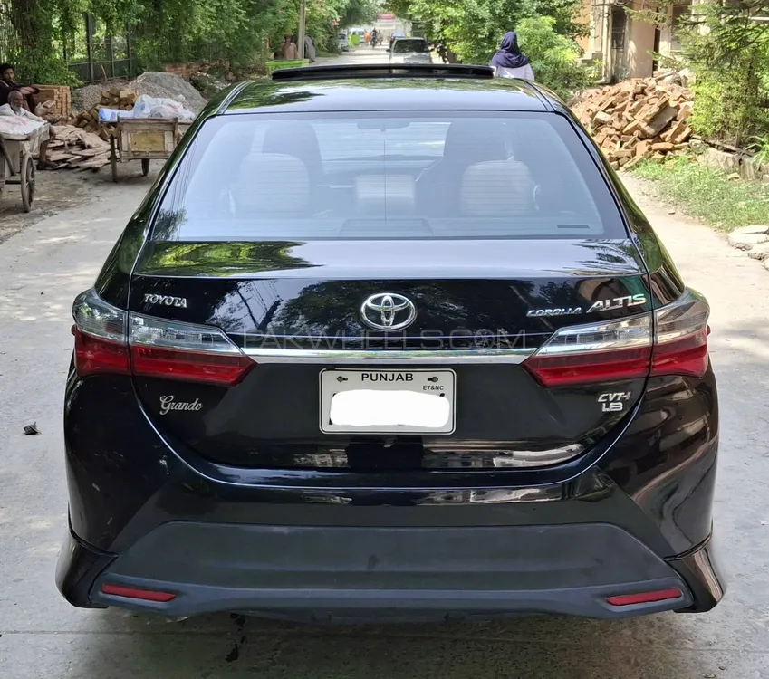 Toyota Corolla 2020 for Sale in Rawalpindi Image-1