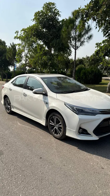 Toyota Corolla 2021 for Sale in Islamabad Image-1