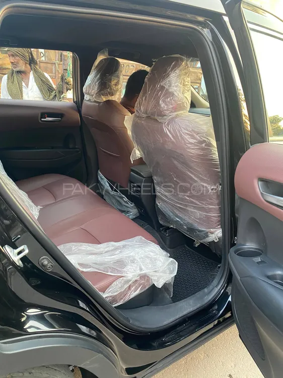 ٹویوٹا کرولا کراس 2024 for Sale in فیصل آباد Image-1