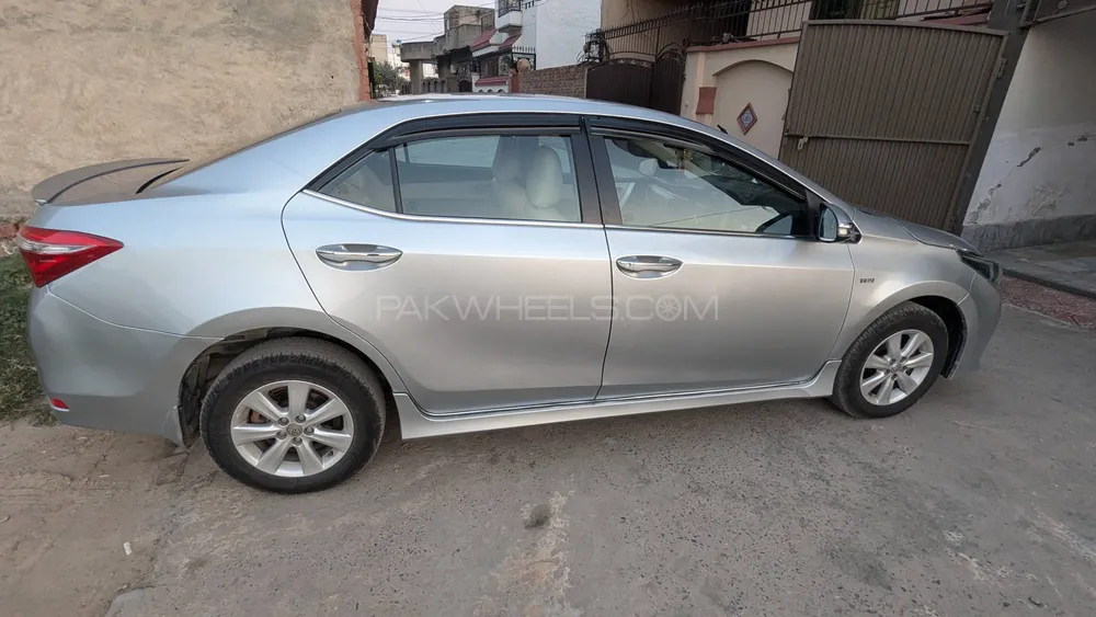 Toyota Corolla 2015 for Sale in Sheikhupura Image-1
