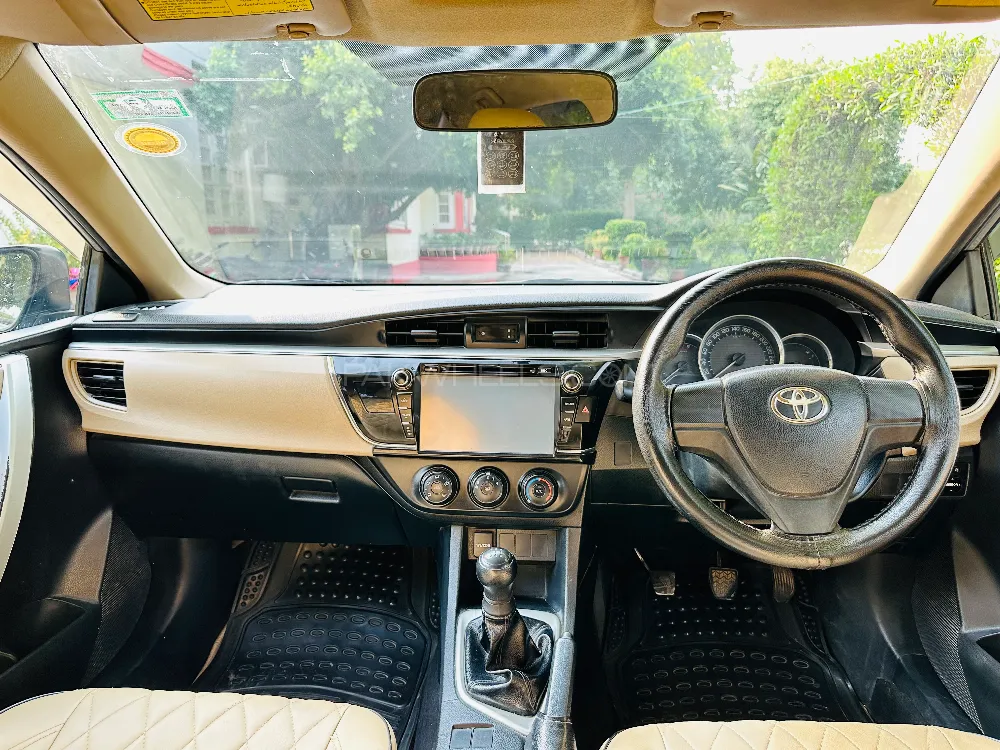 Toyota Corolla 2016 for Sale in Multan Toyota Corolla 2016 for Sale in Multan Image-5