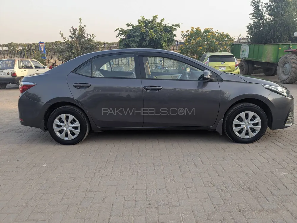 Toyota Corolla 2018 for Sale in Rawalpindi Toyota Corolla 2018 for Sale in Rawalpindi Image-12