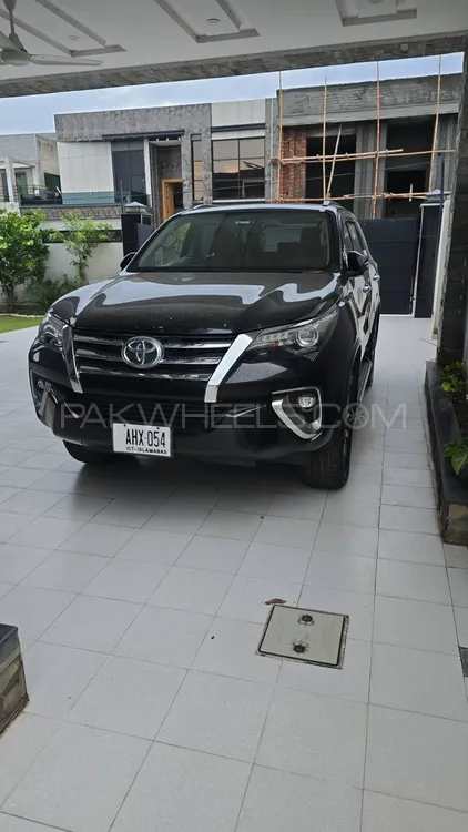 Toyota Fortuner 2018 for Sale in Lahore Image-1