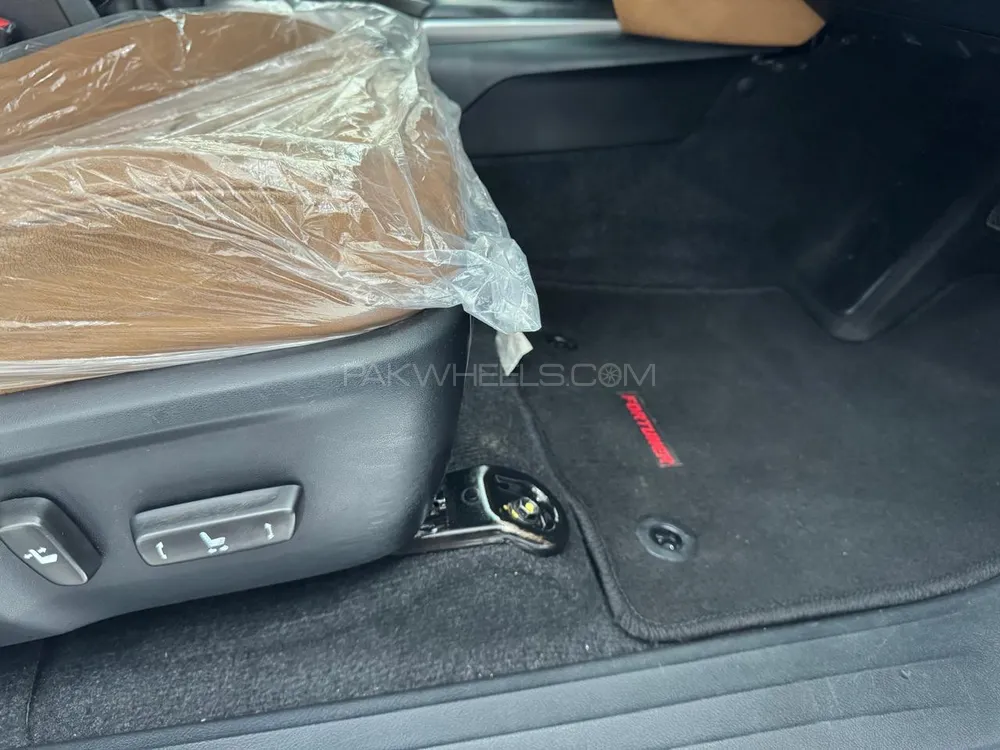 Toyota Fortuner 2018 for Sale in Faisalabad Toyota Fortuner 2018 for Sale in Faisalabad Image-6