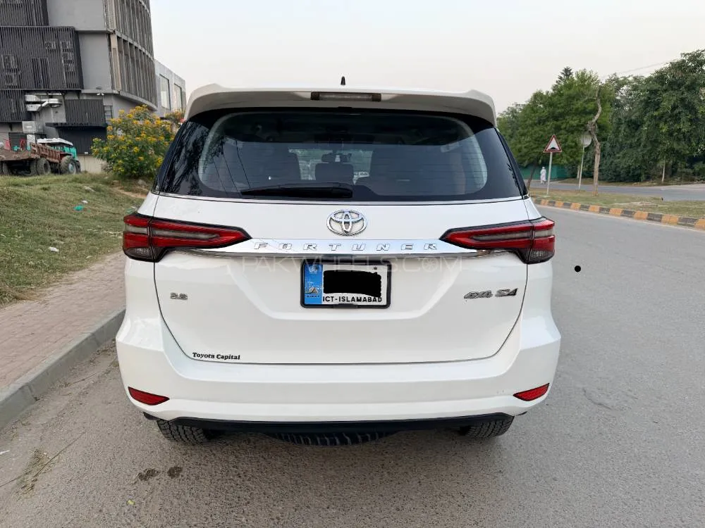 Toyota Fortuner 2021 for Sale in Islamabad Toyota Fortuner 2021 for Sale in Islamabad Image-3