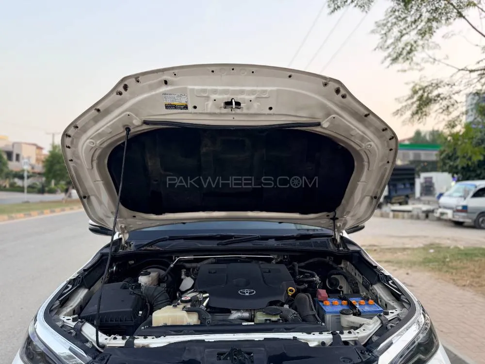 Toyota Fortuner 2021 for Sale in Islamabad Toyota Fortuner 2021 for Sale in Islamabad Image-9
