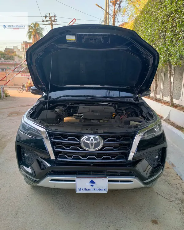 Toyota Fortuner 2022 for Sale in Karachi Toyota Fortuner 2022 for Sale in Karachi Image-10