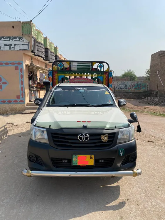 ٹویوٹا ہائیلکس 2016 for Sale in نوشہرہ Image-1