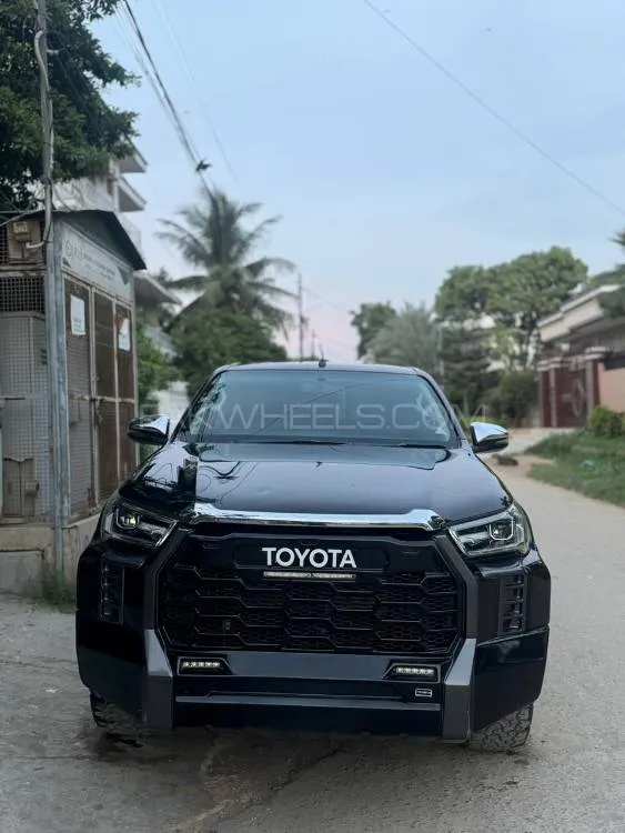 Toyota Hilux 2021 for Sale in Karachi Image-1