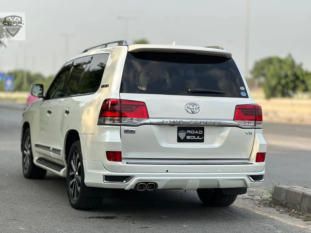 Toyota Land Cruiser 2011 for Sale in Lahore Toyota Land Cruiser 2011 for Sale in Lahore Image-5