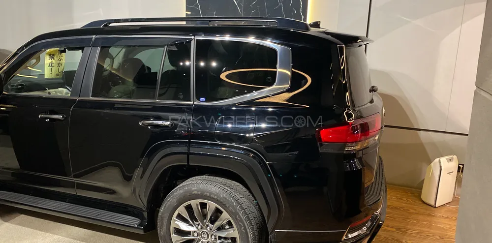Toyota Land Cruiser 2024 for Sale in Karachi Image-1