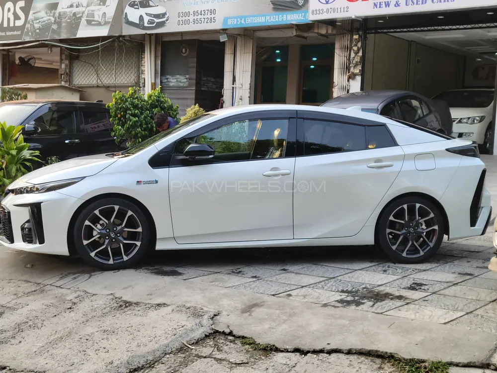 Toyota Prius 2018 for Sale in Islamabad Toyota Prius 2018 for Sale in Islamabad Image-6