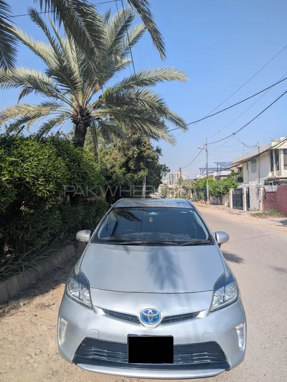 Toyota Prius 2014 for Sale in Karachi Image-1