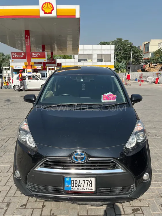 Toyota Sienta 2015 for Sale in Islamabad Image-1