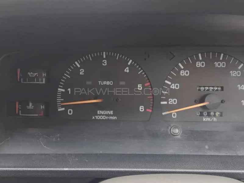Toyota Surf 1990 for Sale in Karachi Toyota Surf 1990 for Sale in Karachi Image-4