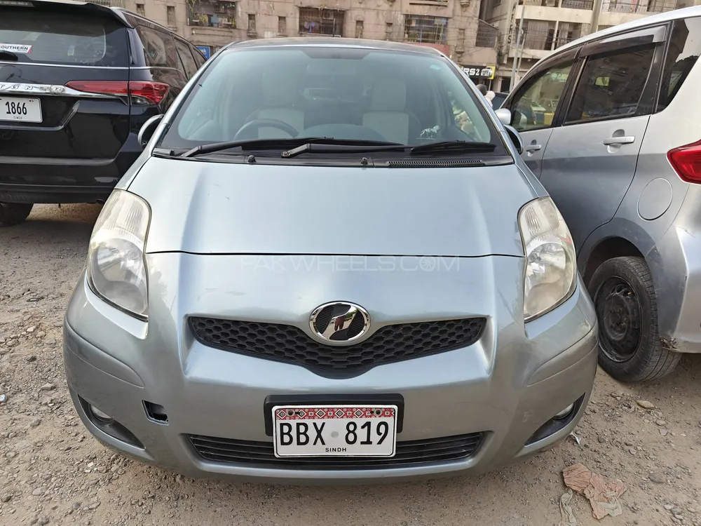 Toyota Vitz 2009 for Sale in Karachi Image-1