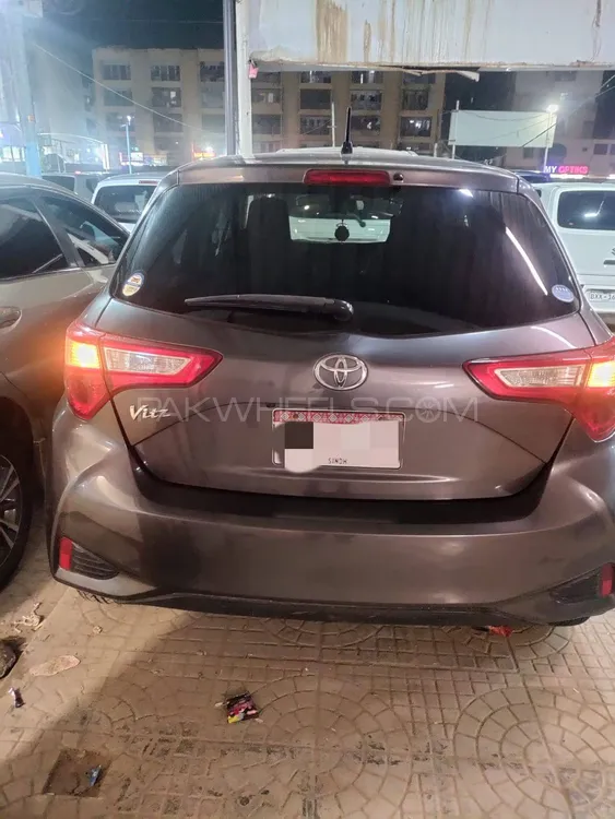 Toyota Vitz 2018 for Sale in Karachi Image-1