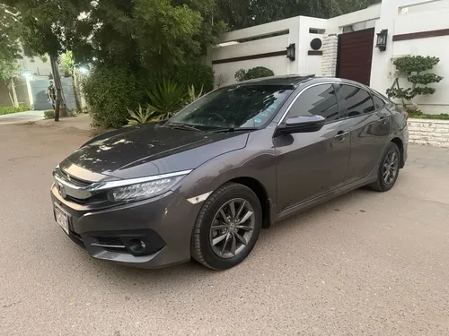 Honda Civic Oriel 1.8 i-VTEC CVT 2021