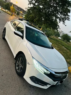 Honda Civic Oriel 1.8 i-VTEC CVT 2021
