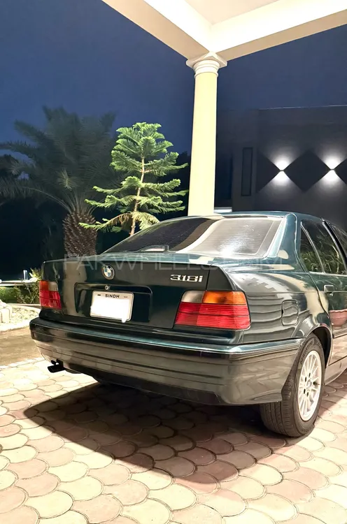 بی ایم ڈبلیو 3 سیریز 1996 for Sale in پشاور بی ایم ڈبلیو 3 سیریز 1996 for Sale in پشاور Image-5