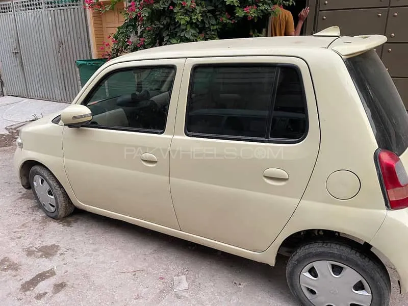 Daihatsu Esse 2009 for Sale in Peshawar Image-1