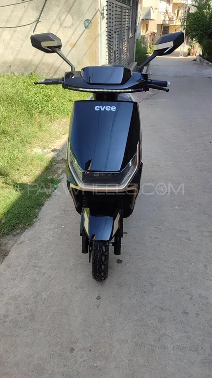 Evee Gen-Z 2025 for Sale Evee Gen-Z 2025 for Sale Image-2