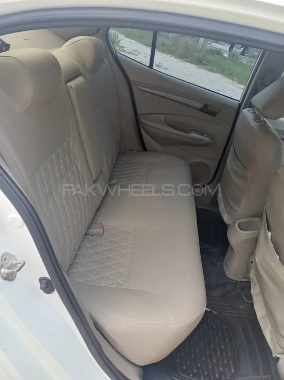 Honda City 2015 for Sale in Chakwal Honda City 2015 for Sale in Chakwal Image-12
