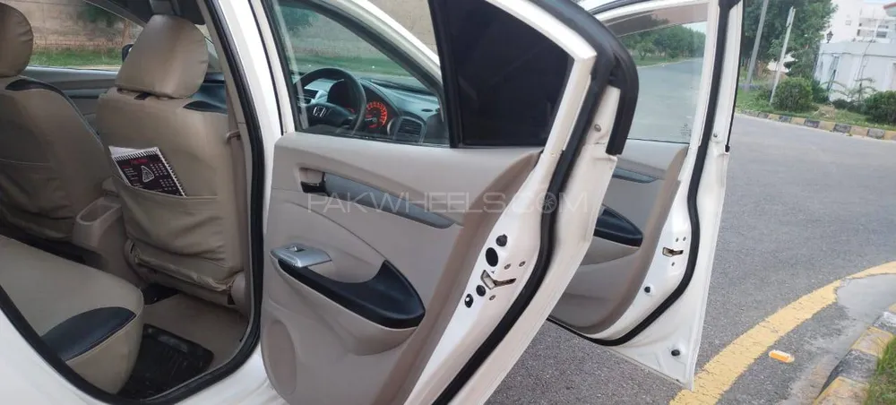 Honda City 2014 for Sale in Faisalabad Honda City 2014 for Sale in Faisalabad Image-4