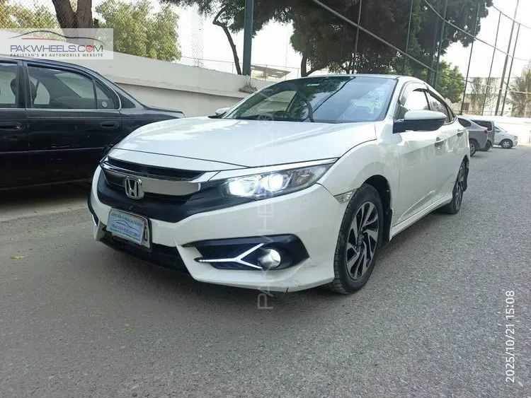 ہونڈا سوک 2016 for Sale in کراچی ہونڈا سوک 2016 for Sale in کراچی Image-3